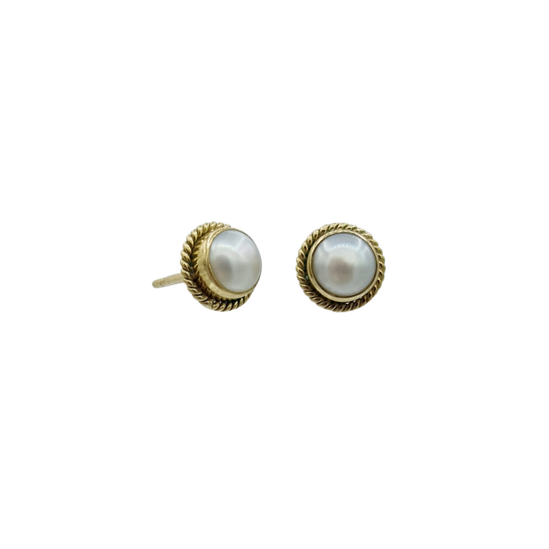 Vintage Cultured Pearl Earrings in 9ct Yellow Gold